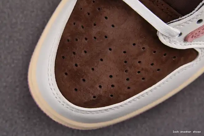 Reps LUCY Low 1 AJ Scott DZ4137-206 SP Travis x OG 0427